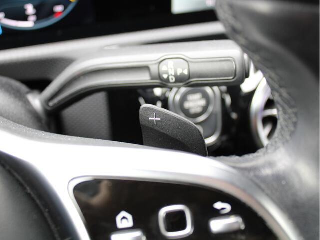 Mercedes-Benz A-KLASSE 200 Automaat 163PK Business Solution Luxury /NAVI/ACC/PDC/Camera/Leder/Lane assist/Stoelverwarming/Carplay/LED/NAP! 1e eig!