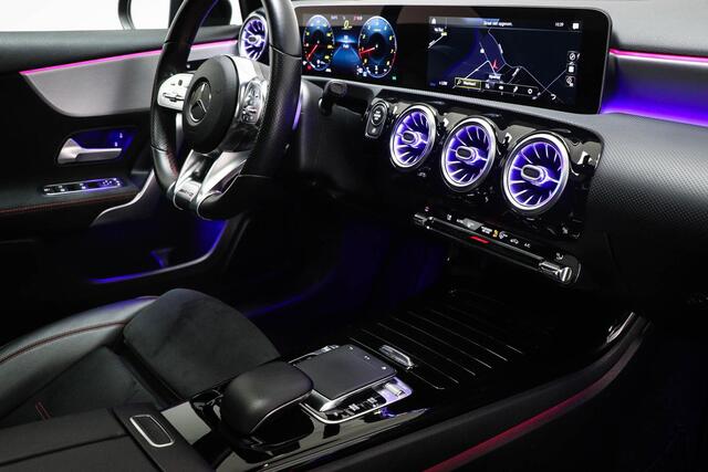 Mercedes-Benz A-KLASSE 200 Business Solution AMG | PANORAMADAK | SFEERVERLICHTING | HALF LEDER | STOELVERWARMING | CAMERA