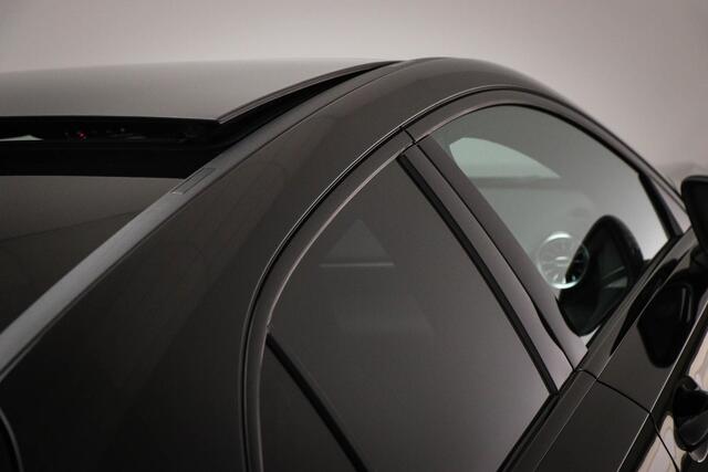Mercedes-Benz A-KLASSE 200 Business Solution AMG | PANORAMADAK | SFEERVERLICHTING | HALF LEDER | STOELVERWARMING | CAMERA