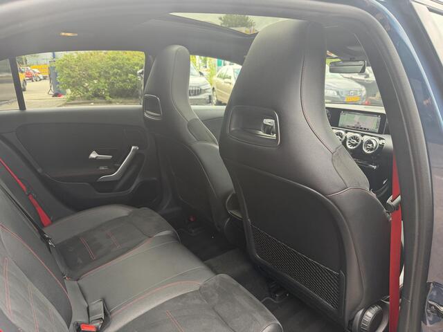 Mercedes-Benz A-KLASSE 250 4MATIC Premium Plus PANORAMADAK| SPORT INTERIEUR| NAVIGATIE| CAMERA| AIRCO/ECC| CRUISECONTROL| PARKEERSENSOREN