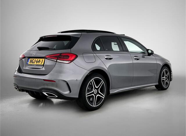 Mercedes-Benz A-KLASSE 250 e AMG Plug-In Hybride | AMG-Line interieur | AMG- Line Exterieur | Achteruitrijcamera | Panorama schuifkanteldak | Sfeerverlichting | Stoelverwarming | navigatie| 24 maanden Certified Mercedes-benz garantie