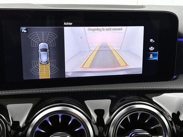 Mercedes-Benz A-KLASSE 250 e AMG Plug-In Hybride | AMG-Line interieur | AMG- Line Exterieur | Achteruitrijcamera | Panorama schuifkanteldak | Sfeerverlichting | Stoelverwarming | navigatie| 24 maanden Certified Mercedes-benz garantie