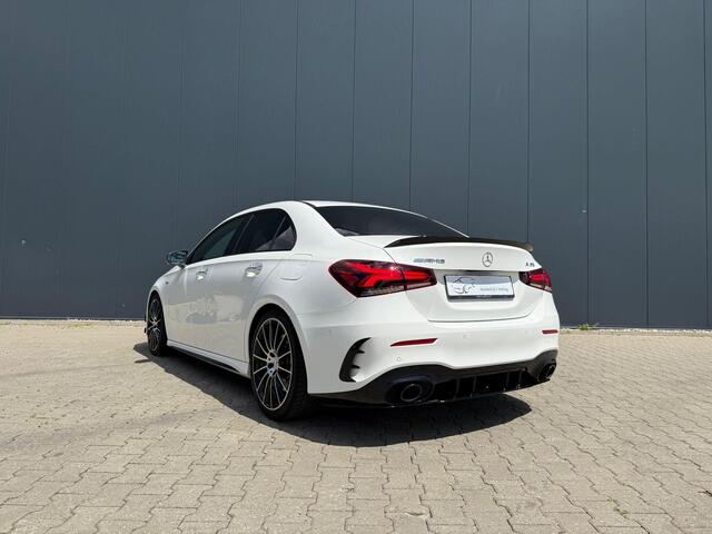Mercedes-Benz A-KLASSE AMG 35 4MATIC schaalst. Aero pakket Burmester
