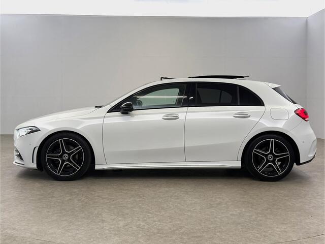 Mercedes-Benz A-KLASSE 180 Business Solution AMG | Pano | Camera | Virtual | Sfeer | Carplay | LED | Keyless