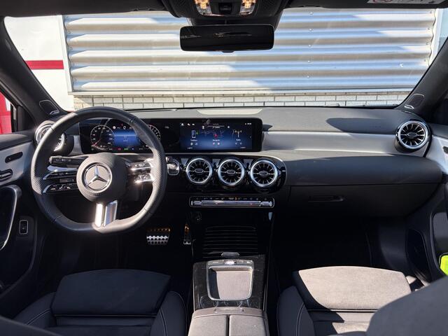 Mercedes-Benz A-KLASSE 250 e Business Solution AMG | Panoramadak | Head-Up display | Memory