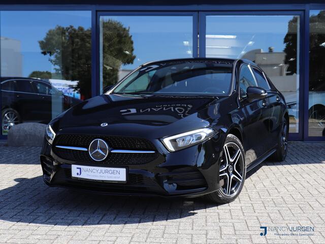 Mercedes-Benz A-KLASSE 250 e Business | AMG Ed. | 8G Aut. | MBUX | Night Pakket | Ambiente | Apple Car Play/Android Auto | Parkeer Assist. | 18 " LM Velgen |