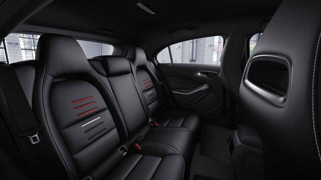 Mercedes-Benz A-KLASSE 160 Sport Edition | AMG | Parkeerpilot | Garmin |