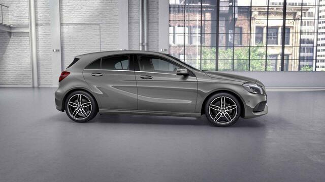 Mercedes-Benz A-KLASSE 160 Sport Edition | AMG | Parkeerpilot | Garmin |