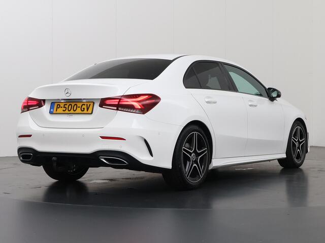 Mercedes-Benz A-KLASSE 180 Business Solution AMG | Night | Widescreen | Stoelverwarming | Achteruitrijcamera | Sfeerverlichting |