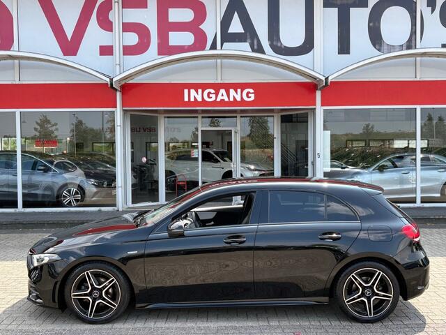 Mercedes-Benz A-KLASSE A180 EDITION AMG-LINE 122PK LED NAVI CAMERA SFEERVERLICHTING AIRCO LMV PDC