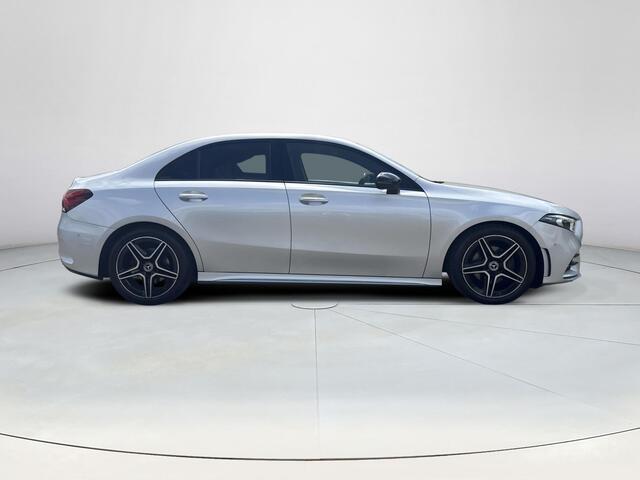 Mercedes-Benz A-KLASSE 200 Business Solution AMG Night Upgrade | MBUX Groot | Camera | Cruise |
