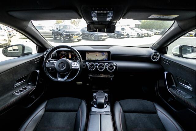 Mercedes-Benz A-KLASSE 180 Business Solution AMG | Camera | Carplay