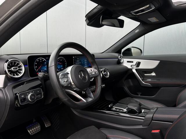 Mercedes-Benz A-KLASSE 250e 218PK AMG / Pano / Matrix / 2020 / Sfeer / *NAP* / Carbon
