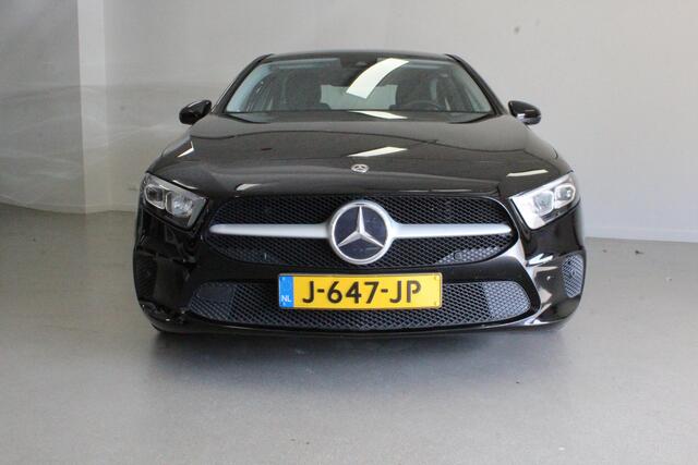 Mercedes-Benz A-KLASSE 180 Business Solution | NL-AUTO+N.A.P! | CAMERA | STOEL-VERW | CLIMA | DAB-RADIO | TREKHAAK |