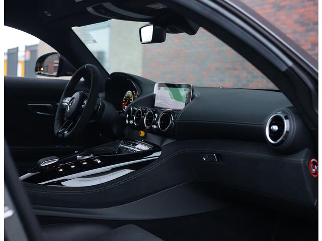 Mercedes-Benz AMG-GT 4.0 R Pro | Selenit - Camera