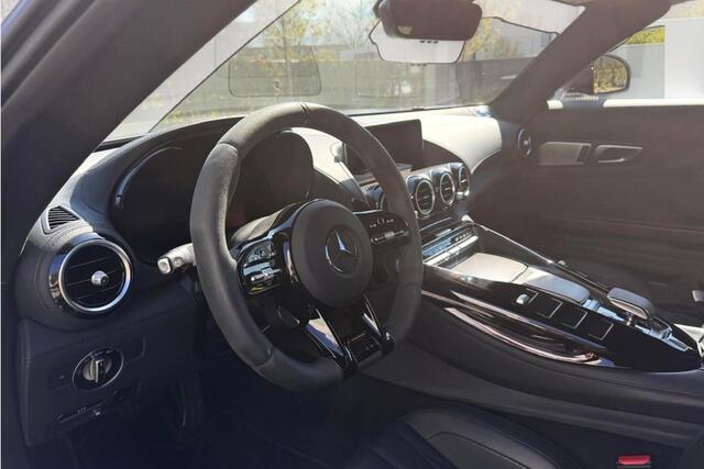 Mercedes-Benz AMG-GT R Roadster 430kW/585pk DKG7 1/750! DISTRONIC PLUS + VIRTUAL COCKPIT + BURMESTER 3D SOUND + CAMERA + BLIS + + STOELVERWARMING + AIRSCARF + MBUX NAVIGATIE + ACHTERASBESTURING + HOMELINK + PARKSENSOREN + 19"/20" LM-VELGEN!