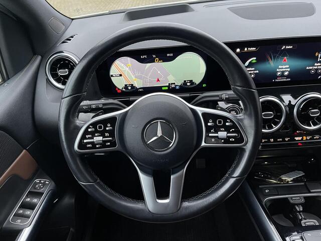 Mercedes-Benz B-KLASSE 250 e Advantage 17"/Head-up/Leder + memory/Camera/Elektrische klep/PDC v+a/Apple Carplay & Android auto/Stoelverwarming