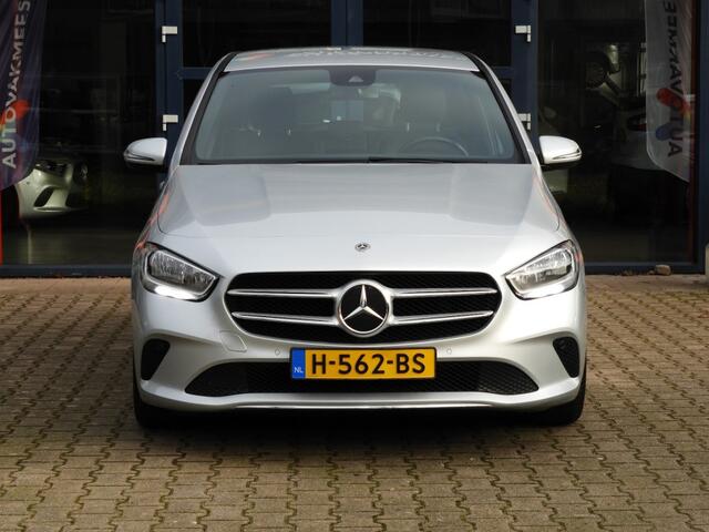 Mercedes-Benz B-KLASSE B 180 BUS. SOLUTION WIDESCREEN/CAMERA/CARPLAY