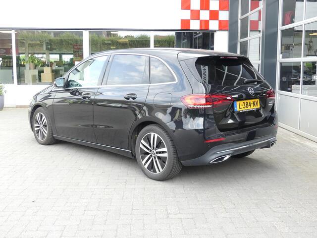 Mercedes-Benz B-KLASSE 180 Launch Edition Premium Plus