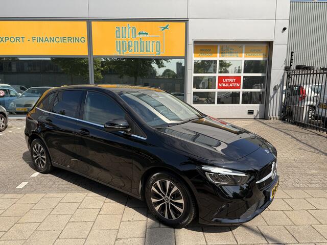 Mercedes-Benz B-KLASSE 180 Star Edition Automaat * 6.708 Km * Navi * Led * Leder / Stof *