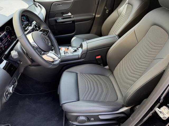 Mercedes-Benz B-KLASSE 180 Star Edition Automaat * 6.708 Km * Navi * Led * Leder / Stof *