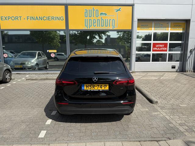 Mercedes-Benz B-KLASSE 180 Star Edition Automaat * 6.708 Km * Navi * Led * Leder / Stof *