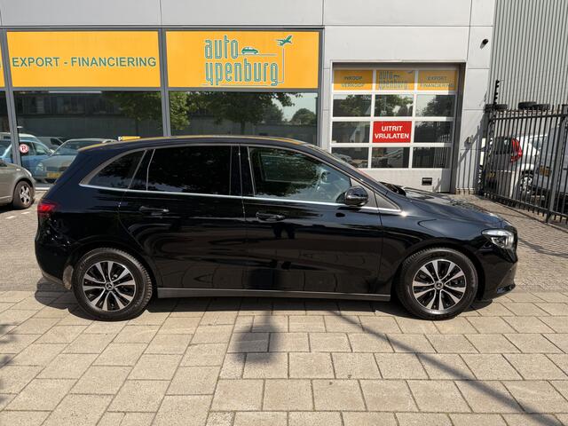 Mercedes-Benz B-KLASSE 180 Star Edition Automaat * 6.708 Km * Navi * Led * Leder / Stof *