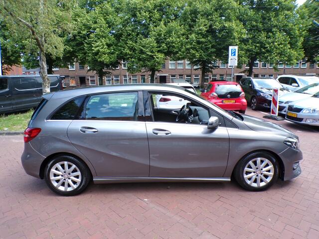 Mercedes-Benz B-KLASSE 180 d Lease Edition Ambition NL AUTO N.A.P NAVI CRUISECONT TEL.....