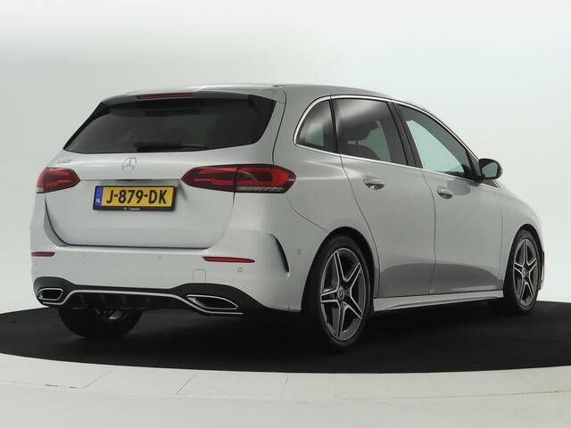 Mercedes-Benz B-KLASSE 180 Business Solution AMG | Stoelverwarming | Car Play | Parkeerpakket met Camera | DAB | LED | Inclusief 24 maanden Mercedes-Benz Certified garantie voor Europa.