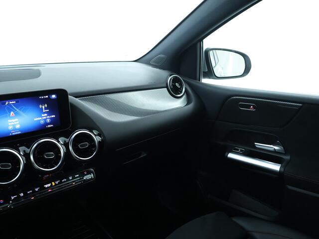 Mercedes-Benz B-KLASSE 180 Business Solution AMG | Stoelverwarming | Car Play | Parkeerpakket met Camera | DAB | LED | Inclusief 24 maanden Mercedes-Benz Certified garantie voor Europa.