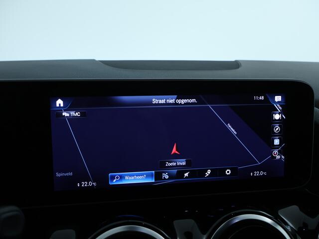 Mercedes-Benz B-KLASSE 180 Business Solution AMG | Stoelverwarming | Car Play | Parkeerpakket met Camera | DAB | LED | Inclusief 24 maanden Mercedes-Benz Certified garantie voor Europa.