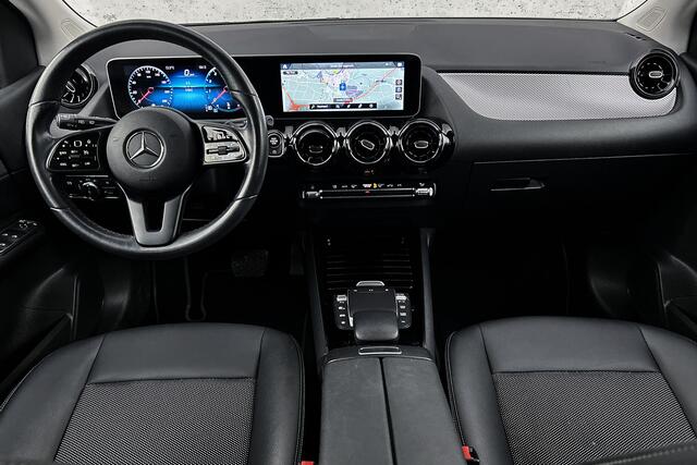 Mercedes-Benz B-KLASSE 180 Business Solution Automaat | Half leder | Apple carplay | LED | Camera | Parkeersensoren