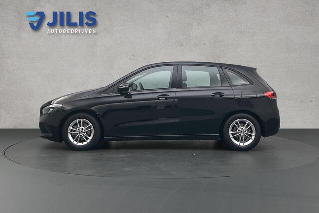 Mercedes-Benz B-KLASSE 180 Business Solution Automaat | Half leder | Apple carplay | LED | Camera | Parkeersensoren