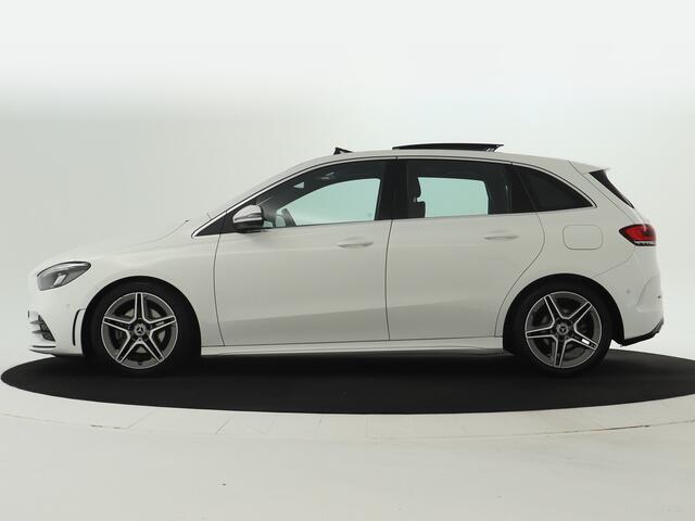 Mercedes-Benz B-KLASSE 180 Business Solution AMG | Apple Carplay/Android Auto | Elektrisch Glazen Panorama Dak | AMG Line | Inclusief 24 maanden MB Certified garantie voor Europa.