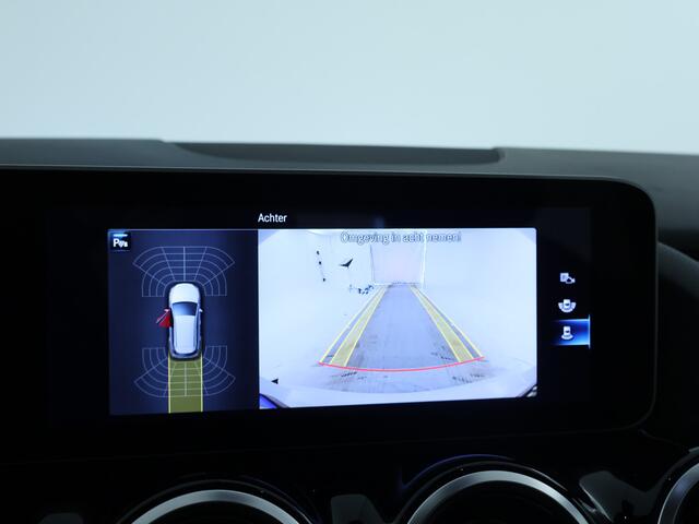 Mercedes-Benz B-KLASSE 180 Business Solution AMG | Apple Carplay/Android Auto | Elektrisch Glazen Panorama Dak | AMG Line | Inclusief 24 maanden MB Certified garantie voor Europa.