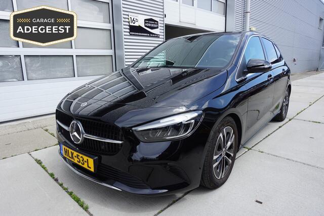 Mercedes-Benz B-KLASSE 180 Business Line Navi|PDC V+A|Trekhaak |Camera|Elektrische a.klep|Stoelverwarming|