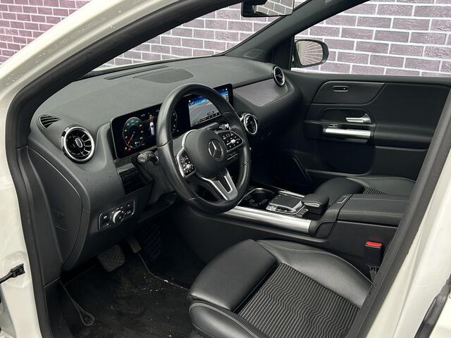 Mercedes-Benz B-KLASSE 250 Premium Progressive | Panoramadak | Widescreen | Achteruitrijcamera | Stoelverwarming | Trekhaak | Cruise Control | LED Koplampen | Navigatie |