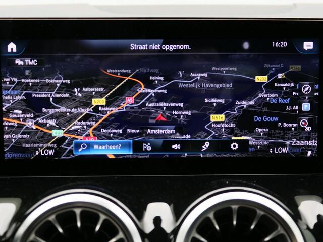 Mercedes-Benz B-KLASSE 180 AMG Nightpakket | Trekhaak | Panoramadak | Sfeerverlichting | Memory | Keyless Go | Dode Hoek Ass | Inclusief 24 maanden Mercedes-Benz Certified garantie voor Europa.