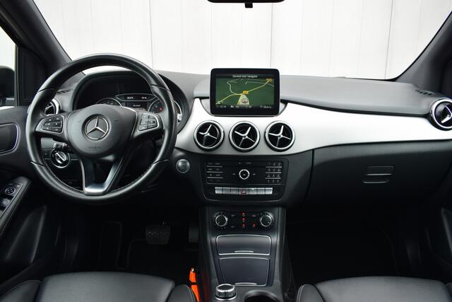 Mercedes-Benz B-KLASSE 180 Automaat Activity Edition Zwart Leder | LED | Comand Full Map Navi | 18 Inch LMV