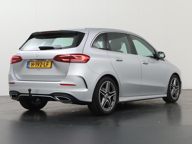 Mercedes-Benz B-KLASSE 180 Business Solution AMG | Navigatie | Apple Carplay | Achteruitrijcamera | Stoelverwarming | Trekhaak |
