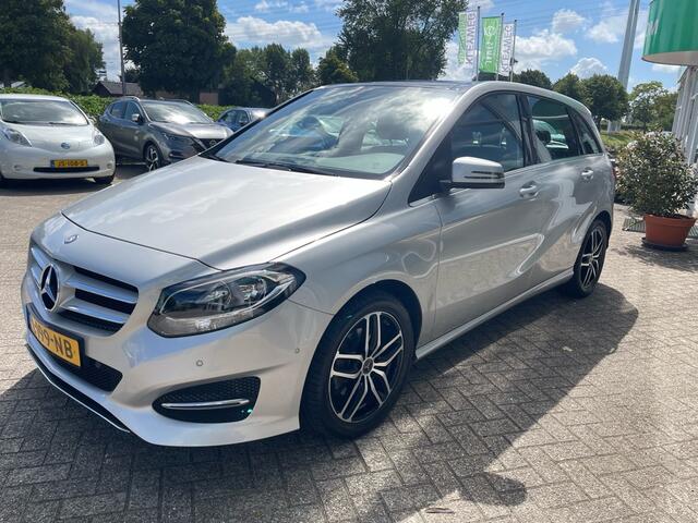 Mercedes-Benz B-KLASSE 180 Ambition, Aut, Pano, Nav, Stoelverw. PDC v+a