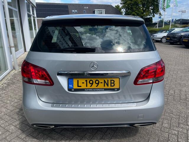 Mercedes-Benz B-KLASSE 180 Ambition, Aut, Pano, Nav, Stoelverw. PDC v+a