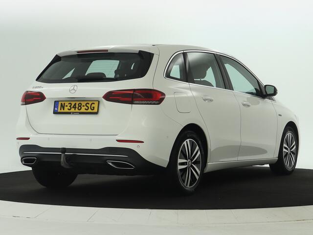 Mercedes-Benz B-KLASSE 250 e | Trekhaak | Achteruitrijcamera | Sfeerverlichting | Apple Carplay | Inclusief 24 maanden MB Certified garantie voor Europa.