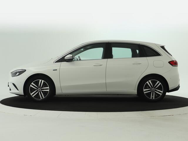 Mercedes-Benz B-KLASSE 250 e | Trekhaak | Achteruitrijcamera | Sfeerverlichting | Apple Carplay | Inclusief 24 maanden MB Certified garantie voor Europa.