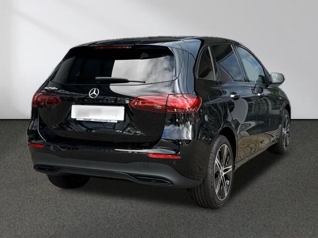 Mercedes-Benz B-KLASSE 250 e Progressive ** LED, MBUX+, HALF-LEDER, PANORAMA, ADAPT. CRUISE, 18-inch LMV ** Ex MB-AG - UNFALLFREI ** ** INFORMEER OOK NAAR ONZE AANTREKKELIJKE FINANCIAL-LEASE TARIEVEN **