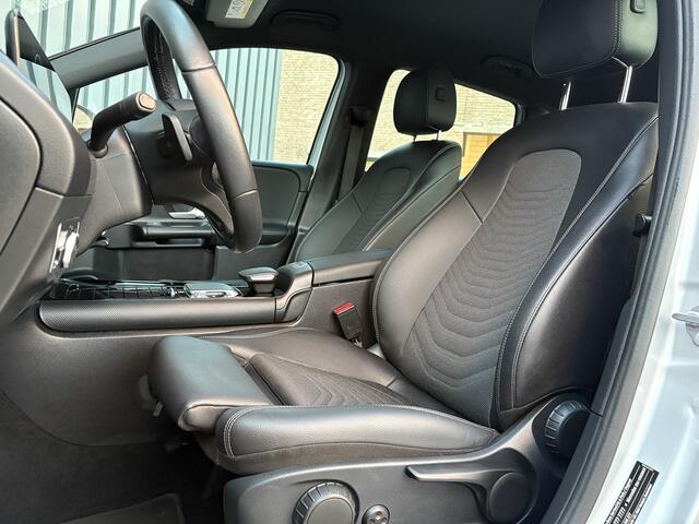 Mercedes-Benz B-KLASSE 180 Business Solution | Elk A-klep | Camera | Navi | Apple Carplay/ Android Auto | Prijs Rijklaar!!