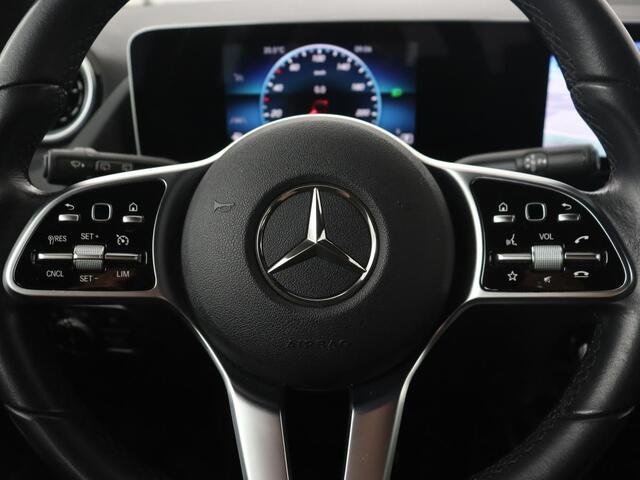 Mercedes-Benz B-KLASSE 180 Advantage | Stoelverwarming | Camera | Carplay | Trekhaak | Full LED | Navigatie | Half leder | Climate control | Park Assist