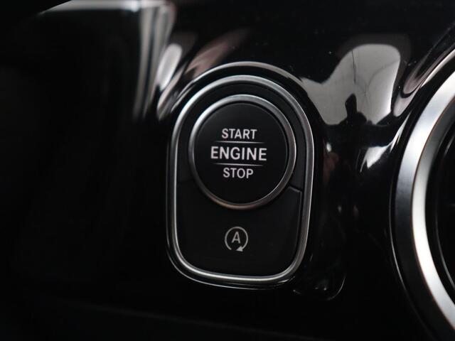 Mercedes-Benz B-KLASSE 180 Advantage | Stoelverwarming | Camera | Carplay | Trekhaak | Full LED | Navigatie | Half leder | Climate control | Park Assist