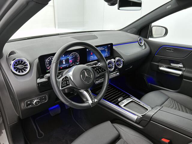Mercedes-Benz B-KLASSE 180 Star Edition Luxury Line | Achteruitrijcamera | Sfeerverlichting | Stoelverwarming |Trekhaak | Keyless Entry | Inclusief 24 maanden MB Certified garantie voor Europa.