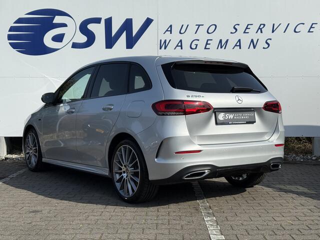 Mercedes-Benz B-KLASSE 250 e Business Solution AMG | Trekhaak | Camera | MBUX | DAB+ | LED | 19 inch